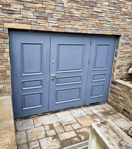 Металлобагетная нестандартная дверь Металлобагетная нестандартная дверь